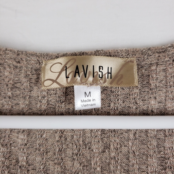 NWOT Lavish Tank Size Medium - Picture 3 of 6